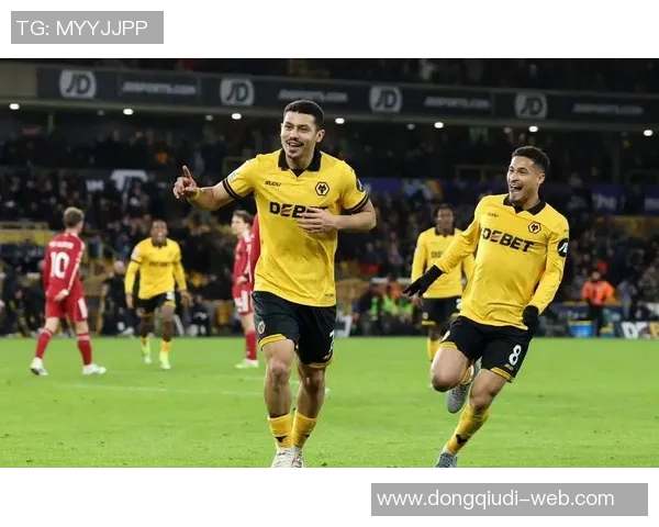 英超惊天冷门巴萨5-0横扫那不勒斯引发全场震撼